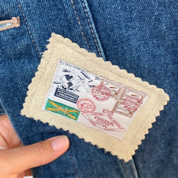 Anne Klein VINTAGE Denim vest. World traveler patches and fringe size large - Picture 7 of 17